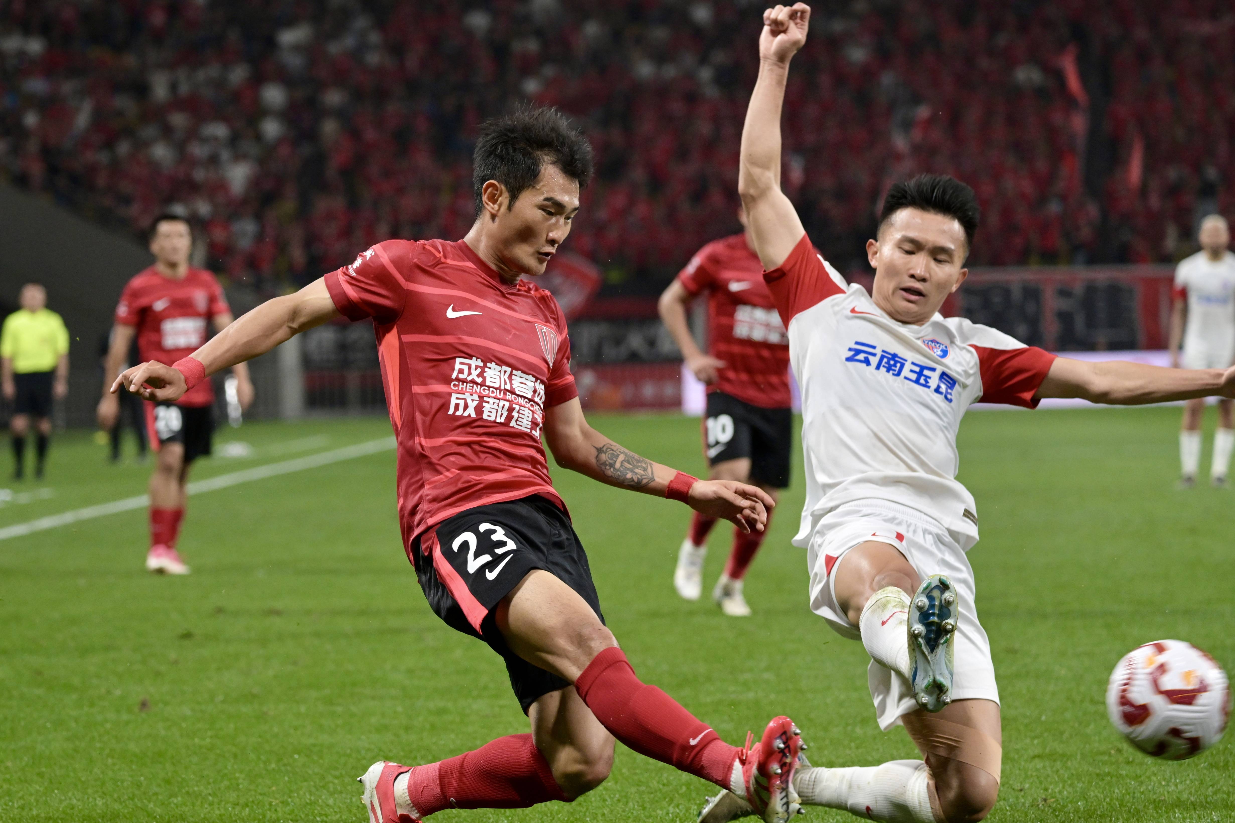 今夜体能课后,成都蓉城回应争议备战德甲,赛场秩序良好,赛程密集仍需轮换(温暖的传递阅读及答案) 今夜体能课后,成都蓉城回应争议备战德甲,赛场秩序良好,赛程密集仍需轮换(温暖的传递阅读及答案)