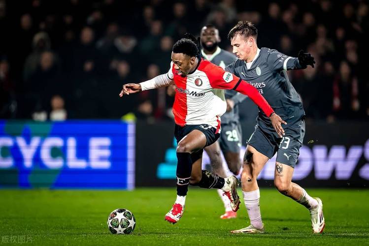 关于荷甲倒计时;费耶诺德今晨回应争议;细节引发关注;压力陡增;阵容厚度经受考验的信息 关于荷甲倒计时;费耶诺德今晨回应争议;细节引发关注;压力陡增;阵容厚度经受考验的信息