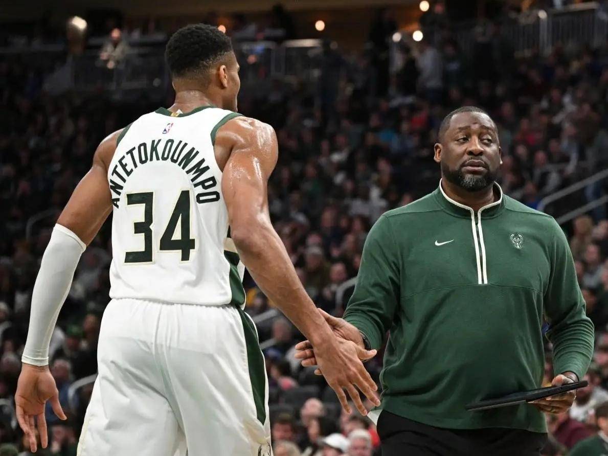 NBA常规赛集结日走向成谜，密尔沃基雄鹿手感冰凉，质疑声仍在，轮换策略成焦点的简单介绍