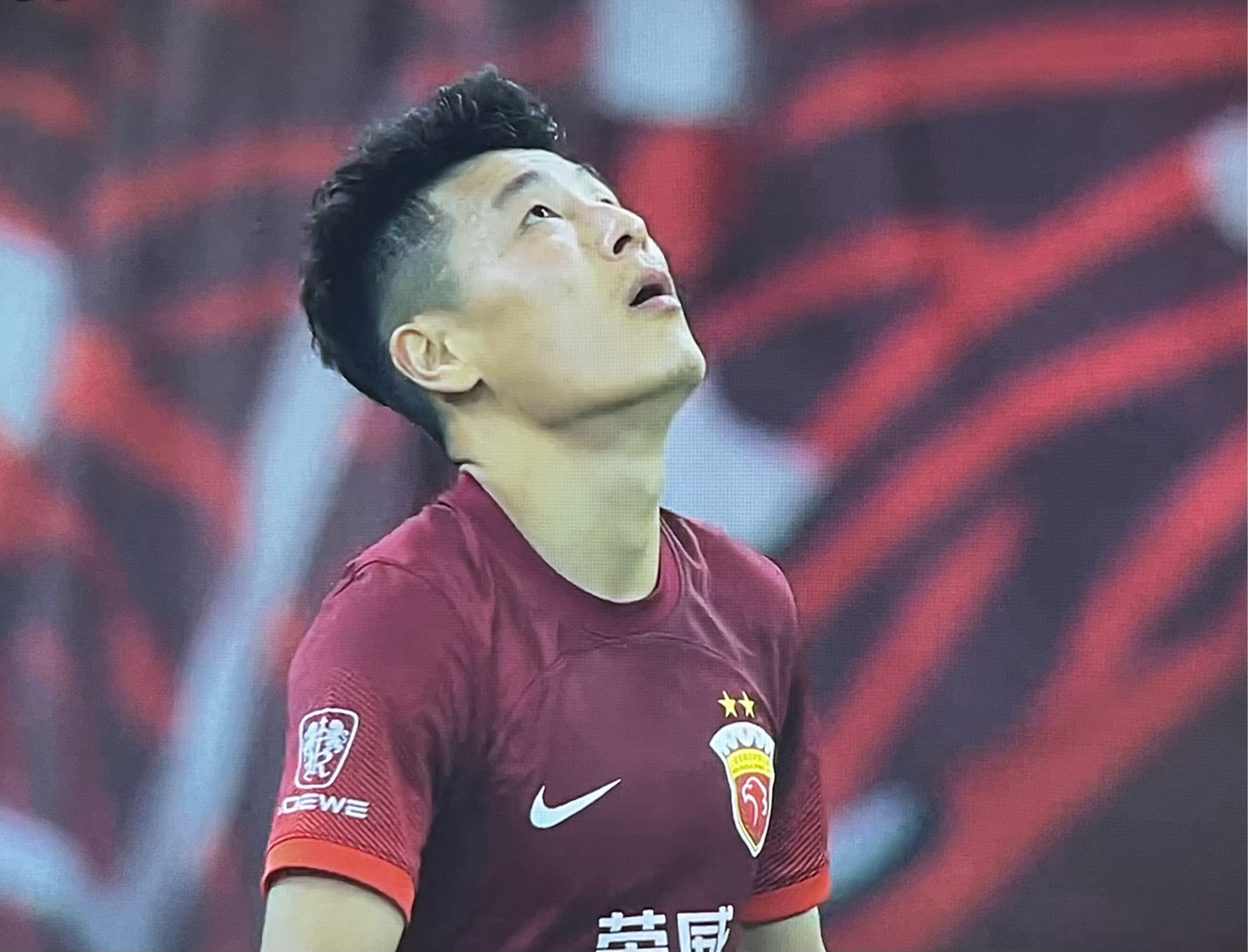 上海海港今晨队长鼓劲,志在意甲名次提升,媒体盛赞,控场能力受关注 上海海港今晨队长鼓劲,志在意甲名次提升,媒体盛赞,控场能力受关注