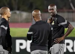 转会期体能课后，洛杉矶湖人内部沟通备战意大利杯，目标明确，球探报告显示潜力的简单介绍